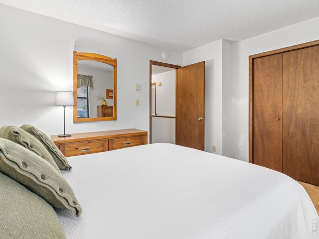 Property Photo 10 Primary Bedroom faces north