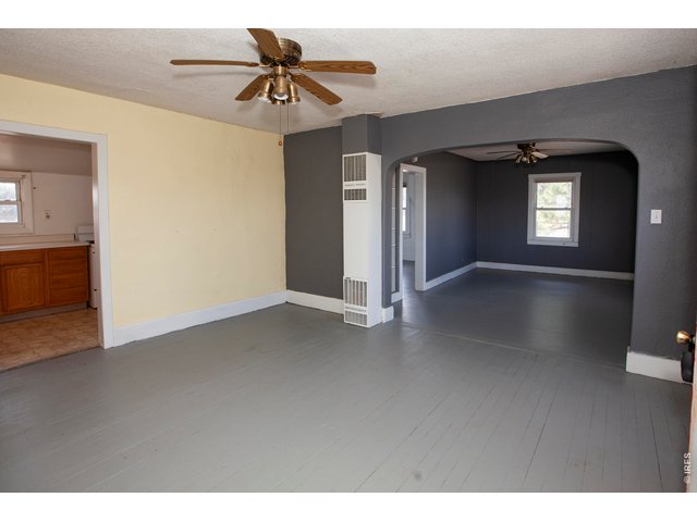 Property Photo 8 Entry