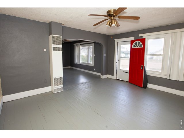 Property Photo 9 Entry
