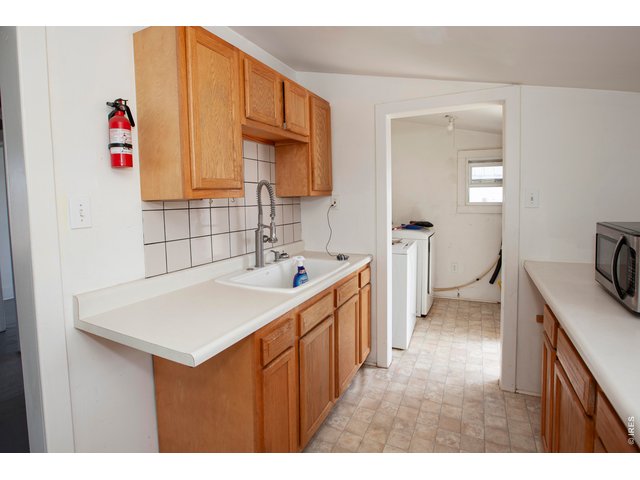 Property Photo 13 Kitchen