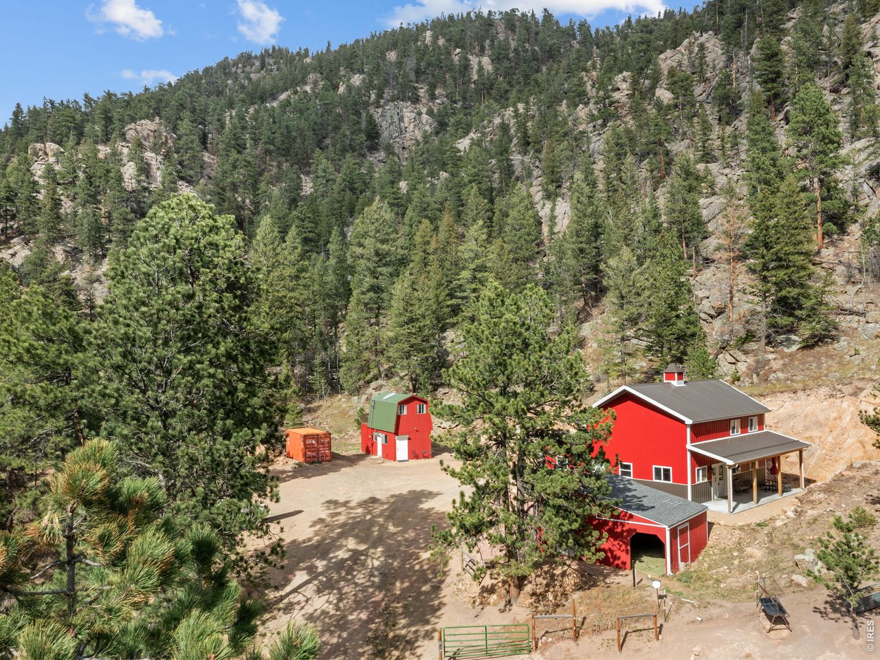 Family compound on 2 lots totaling 7+acres