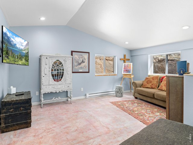 Property Photo 27 Versatile loft area