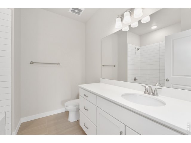 Property Photo 14 Shared bathroom bedrooms 1 & 2