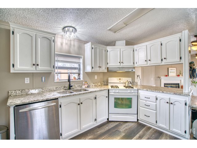 Property Photo 1 Updated kitchen