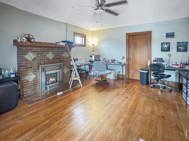 Property Photo 12 Unit B Living Room