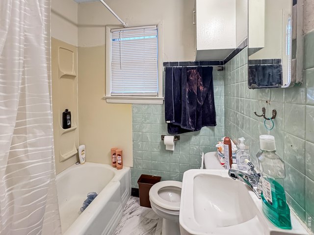 Property Photo 35 Bathroom