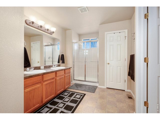 Property Photo 21 Primary Bathroom