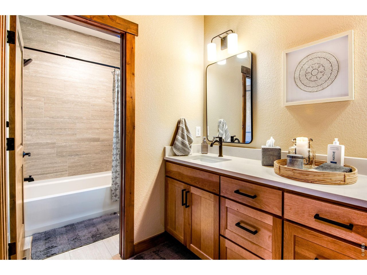 Bathtub and custom tile!