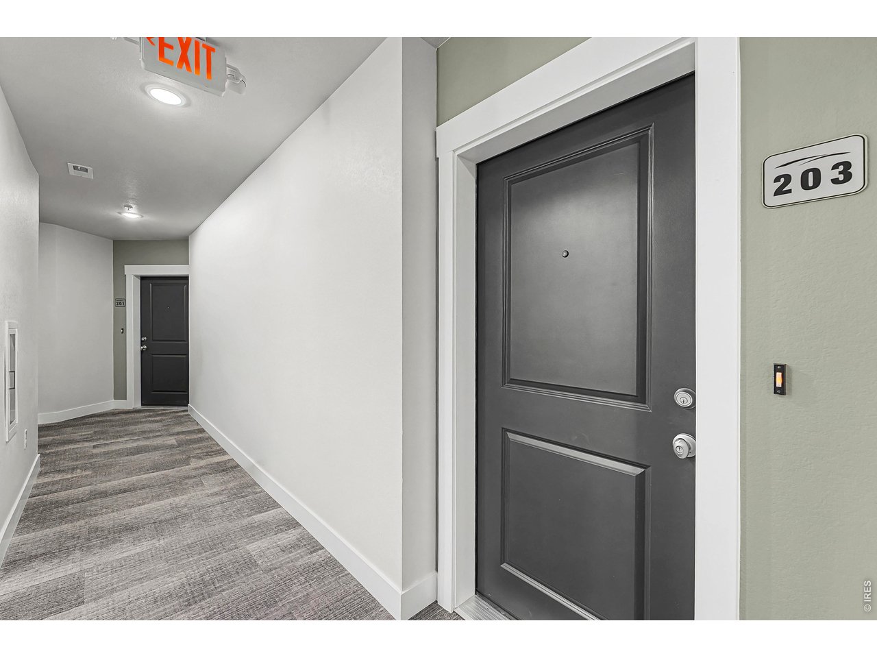 Property Photo 17 Secured entry hallway to your door!