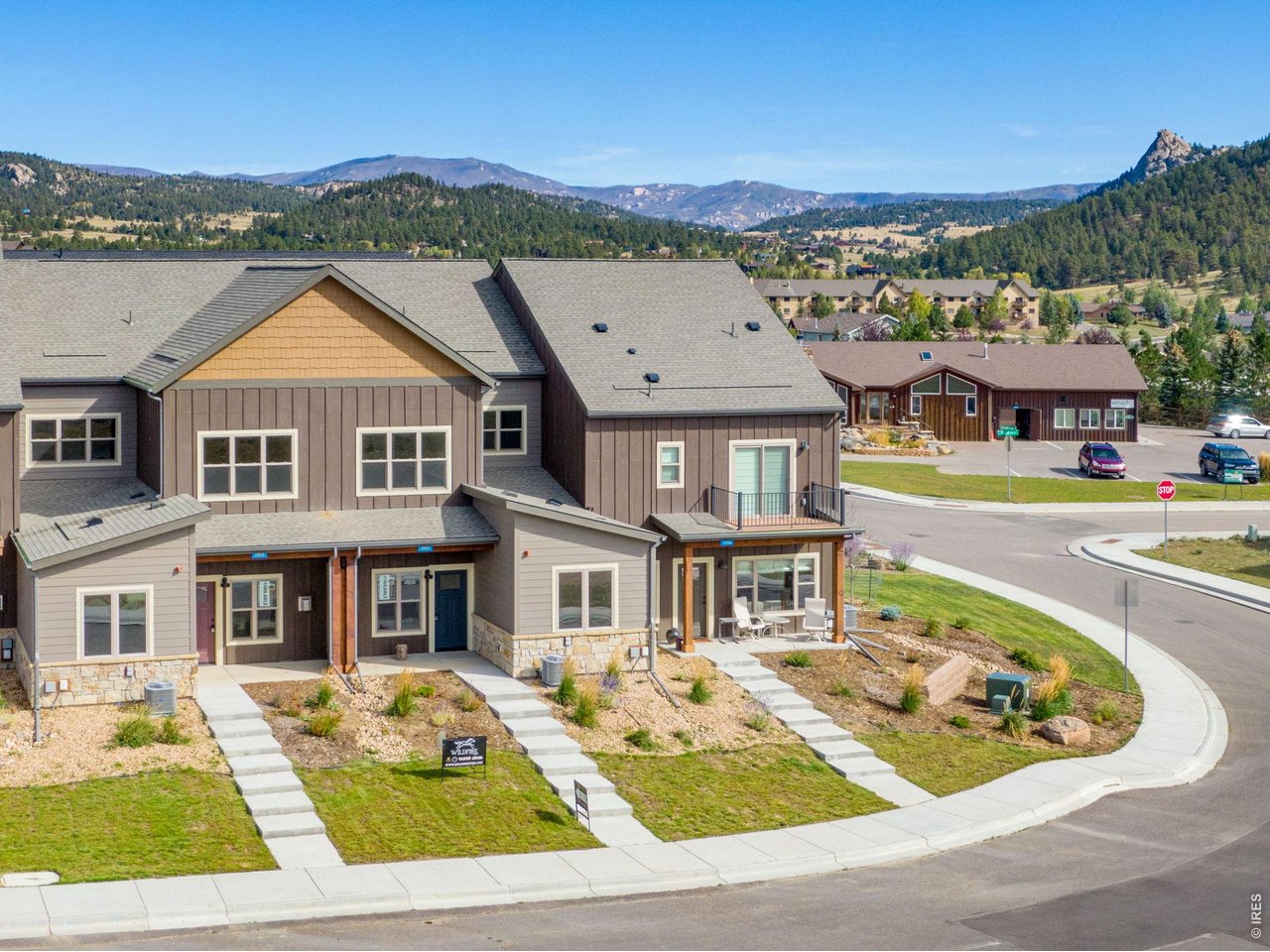 1707 is the second townhome from Right