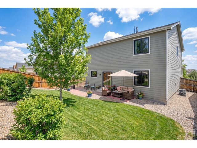Property Photo 21 Enjoy your own private outdoor retreat in this fully fenced in backyard!