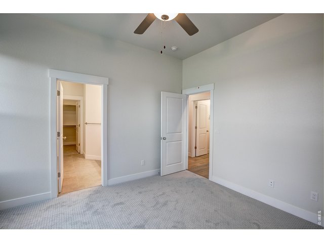 Property Photo 13 Primary bedroom on the main floor! 