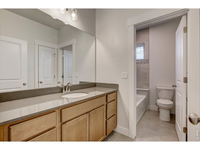 Property Photo 26 Shared bathroom upstairs