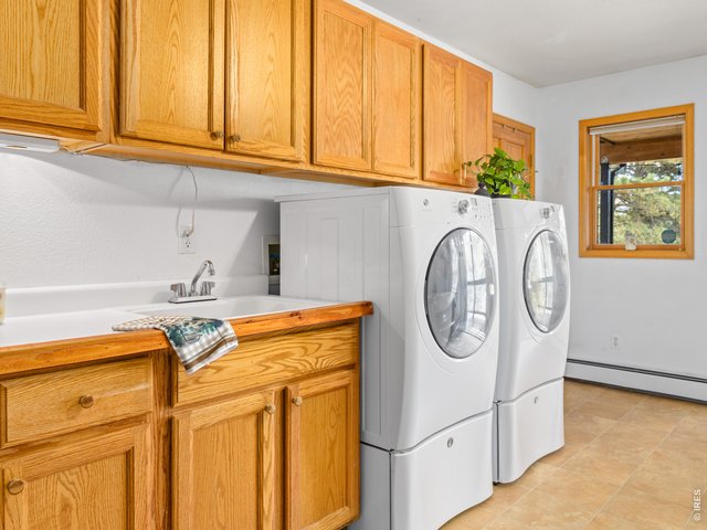 Property Photo 38 Generous laundry room