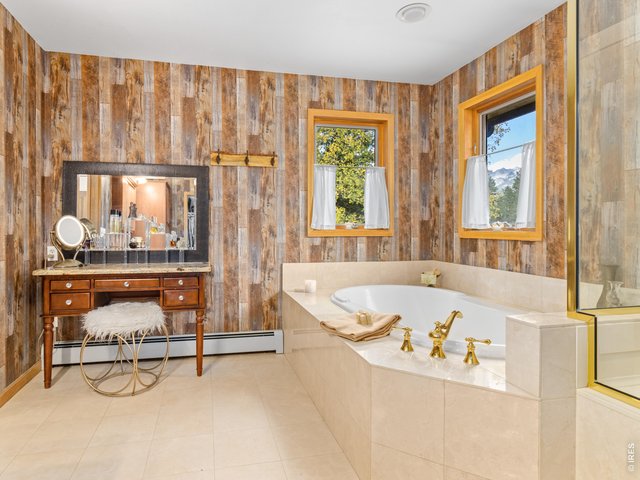 Property Photo 37 Soothing bath