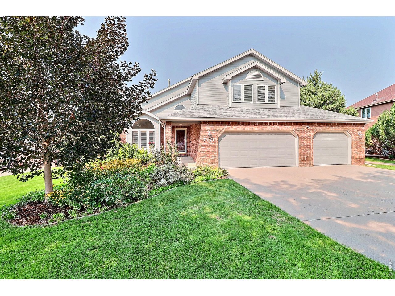 Spectacular Canberra Commons 2-Story That Backs to the 6th Green on Boomerang Golf Course!