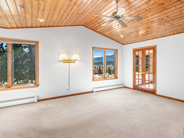Property Photo 28 Primary suite