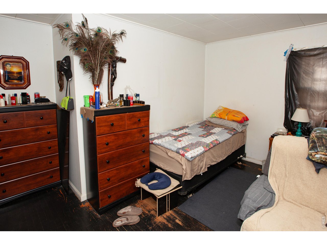 Upstairs 1 Bedroom Unit