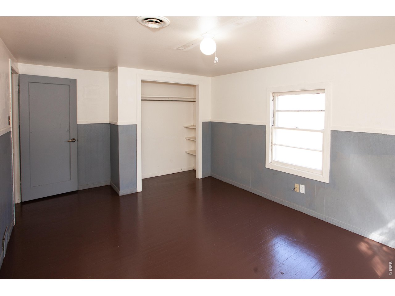 Upstairs 3 BR Unit