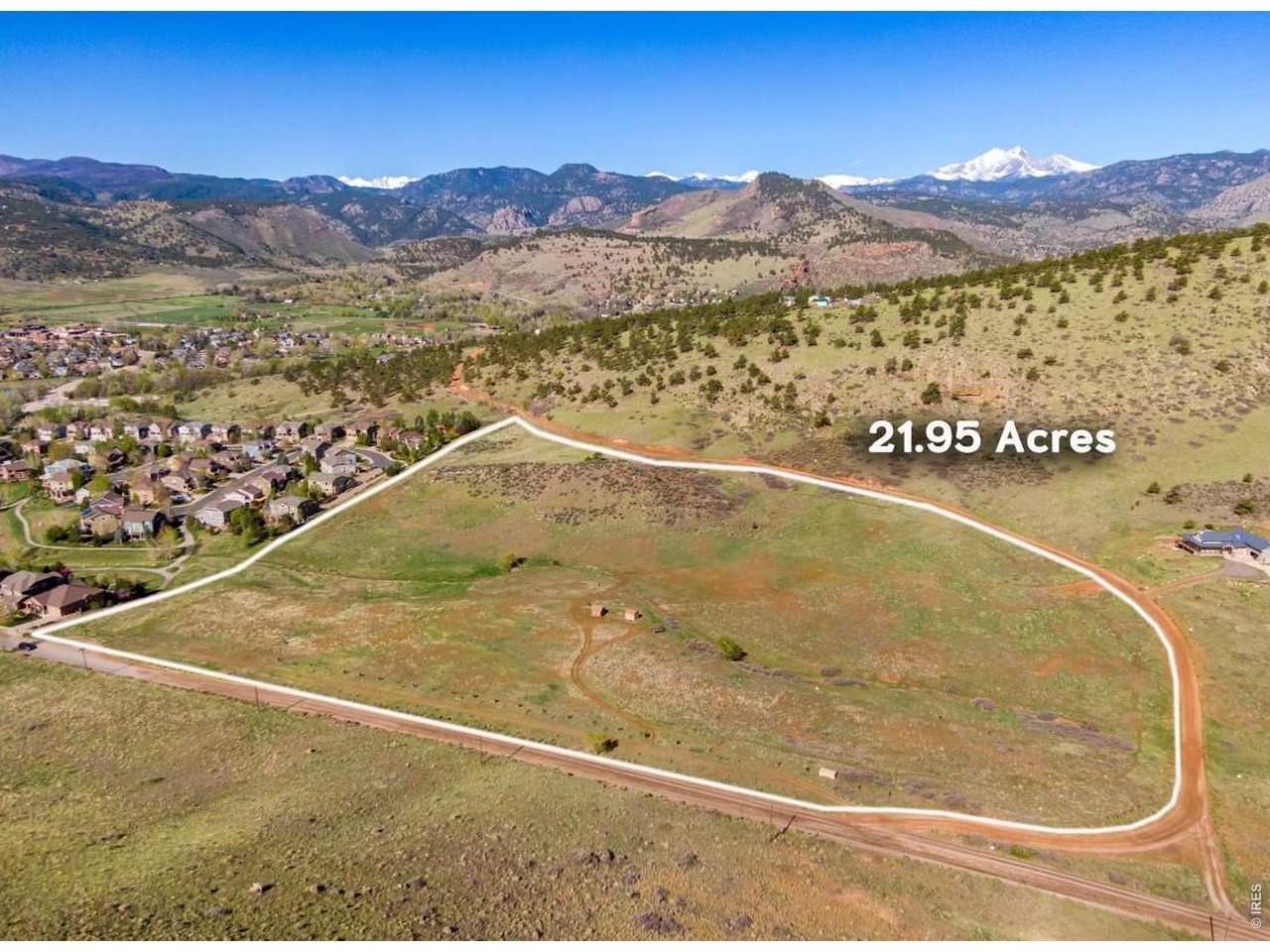 Super accessible literally just a couple minutes from the intersection of Hwy 36 and Stone Canyon Rd. Views looking from the east to the west.