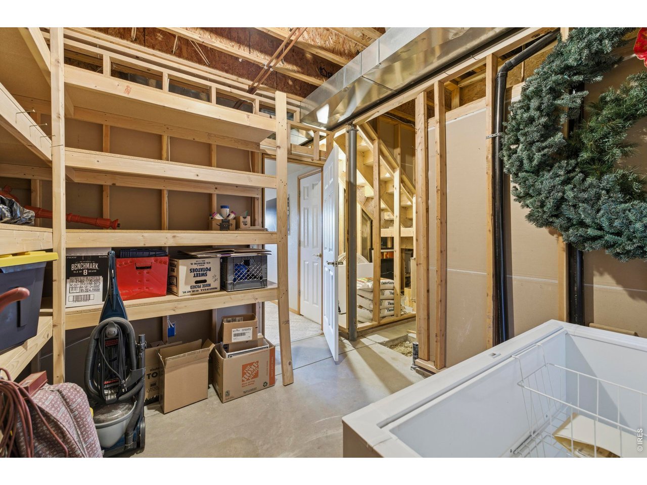 Additional Storage Room (10x12) comes with a 12' Christmas Tree and Wreath for front of the house!