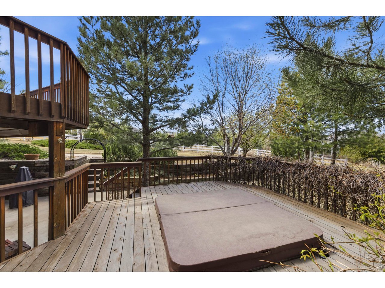Built-In Hot Tub (Hot Tub currently not working)