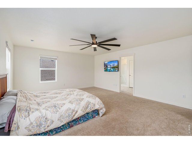 Property Photo 14 Huge primary bedroom