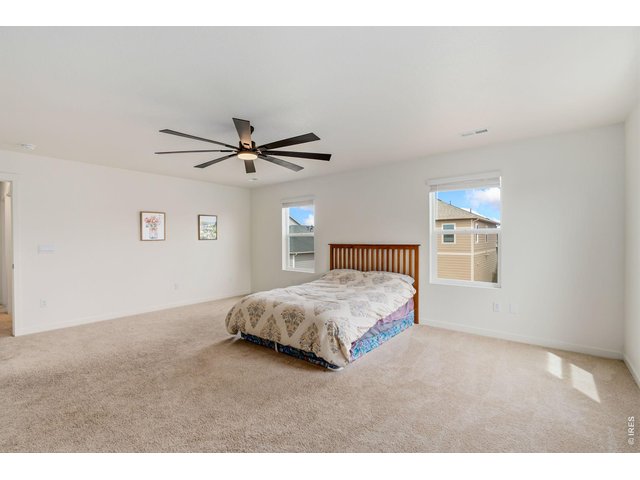 Property Photo 15 Spacious Master Bedroom!