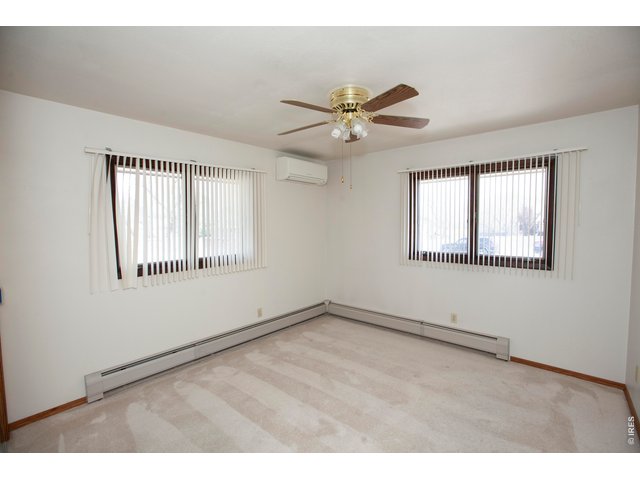 Property Photo 33 Bedroom 3