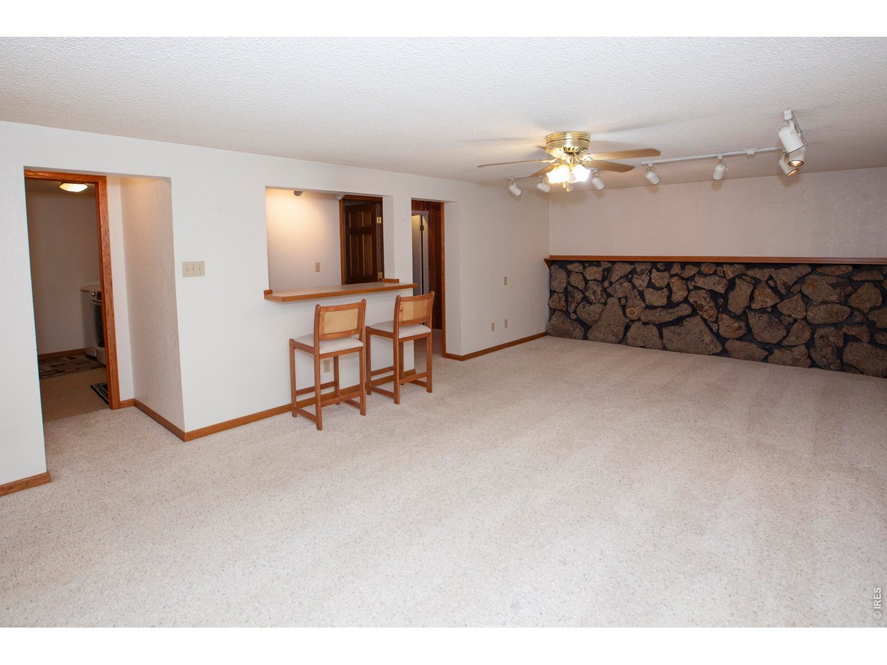 Family room Basement Built in Bar