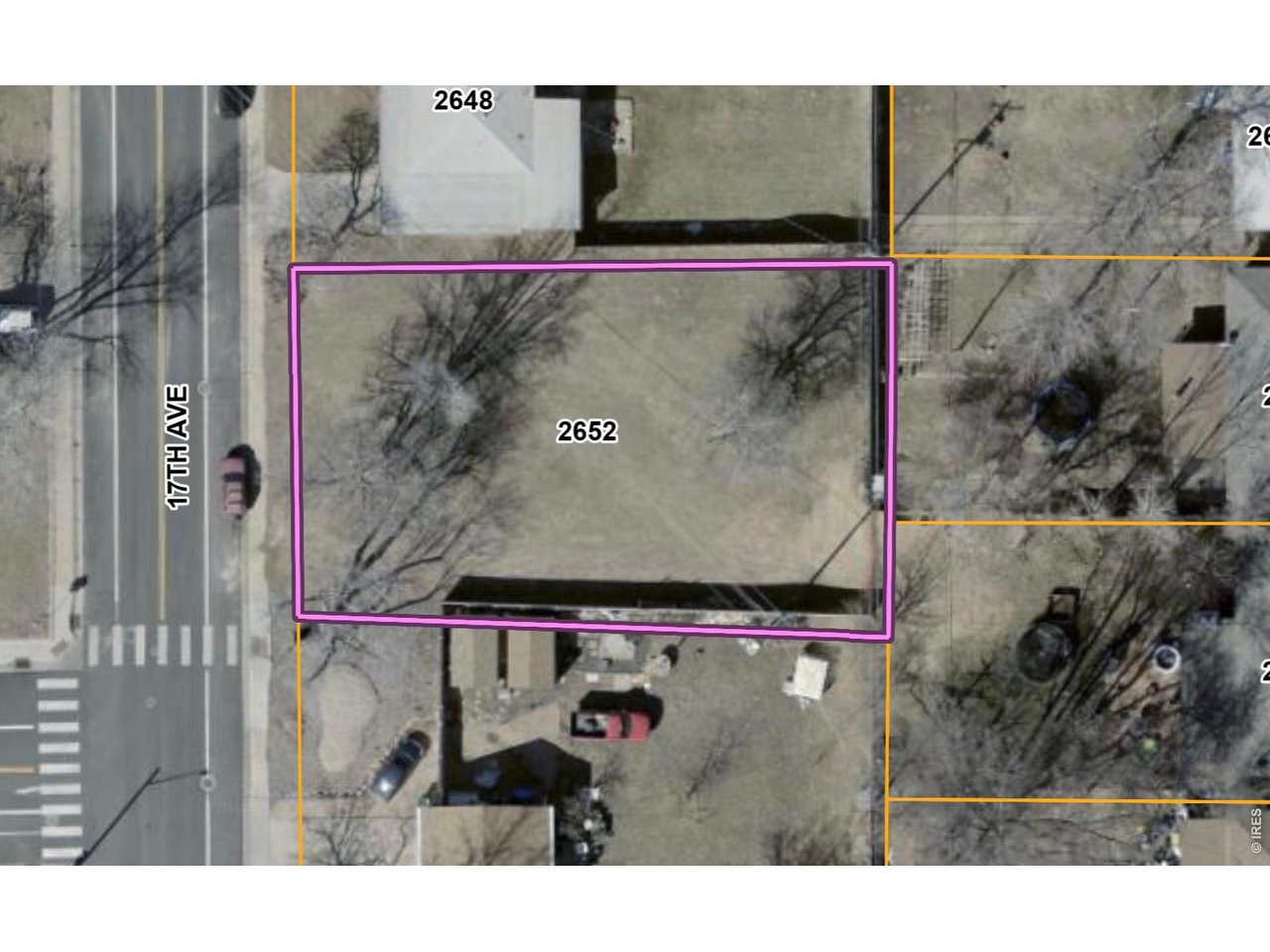 No HOA or Metro