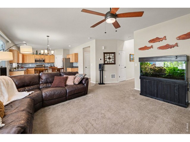 Property Photo 5 Living Room