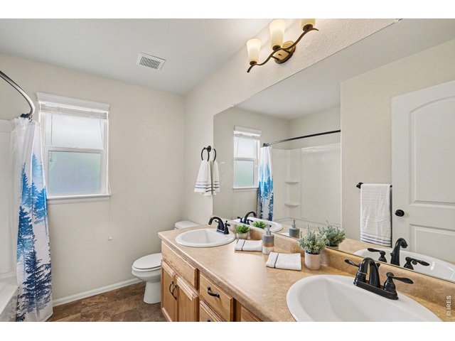 Property Photo 20 Bathroom 3