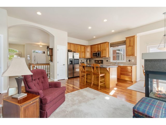 Property Photo 12 Open and bright entertaining space