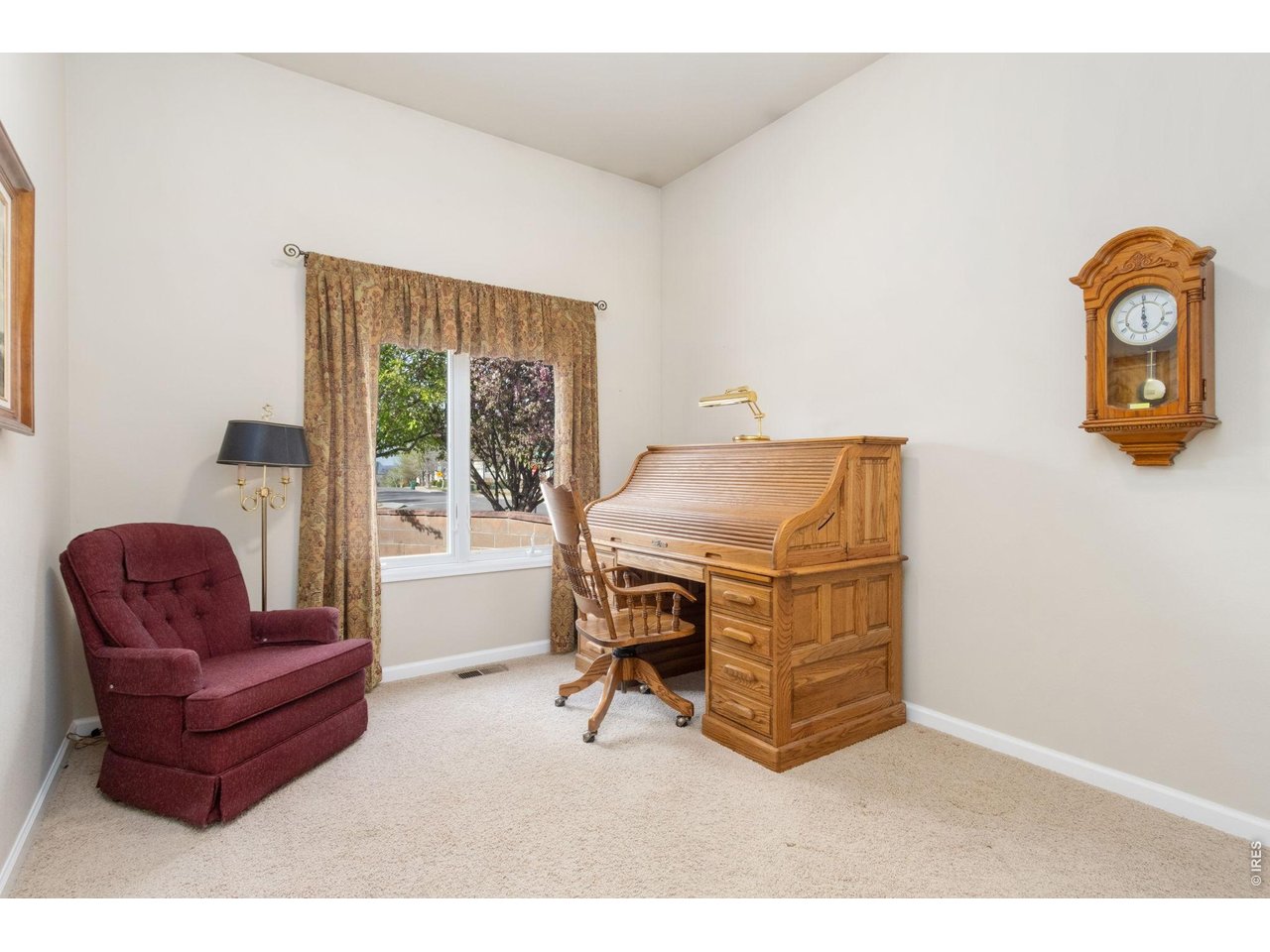 Secondary bedroom