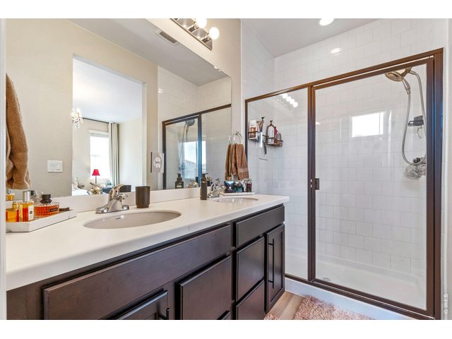 Property Photo 13 Primary Bathroom