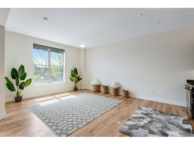 Property Photo 7 Living Room