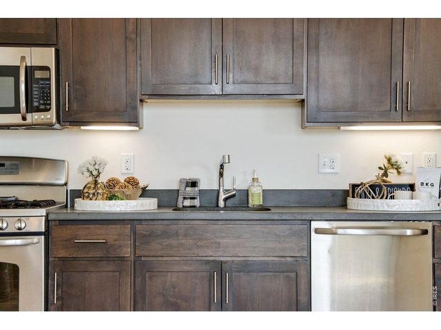 Property Photo 13 Well Appointed Kitchen 