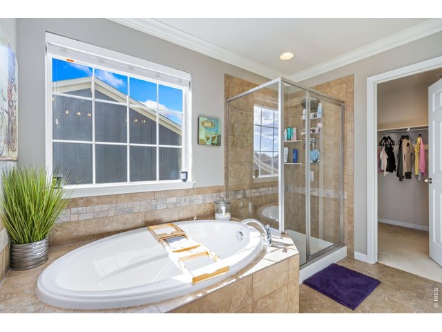 Property Photo 21 5pc Primary Bath