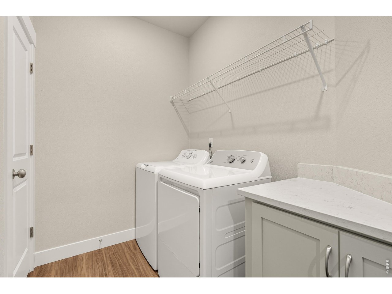 Property Photo 9 Built-in cabinets with quartz countertop included
