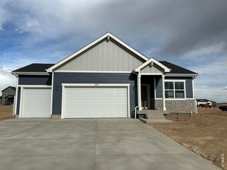 230 Buckboard Dr Hudson, CO 80642
