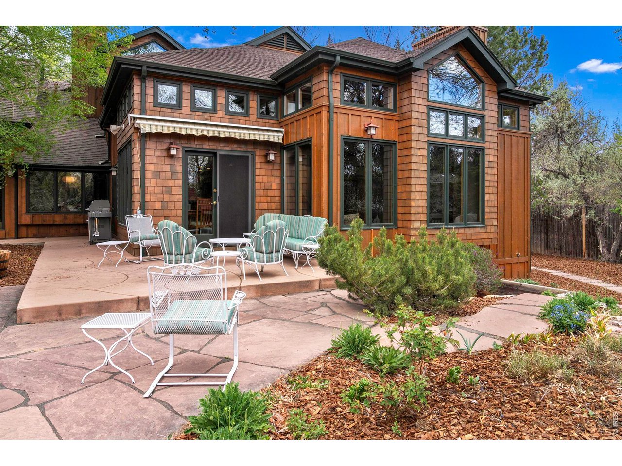Outside entertaining