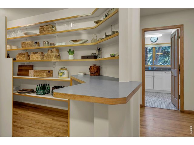 Property Photo 14 Spacious pantry off kitchen