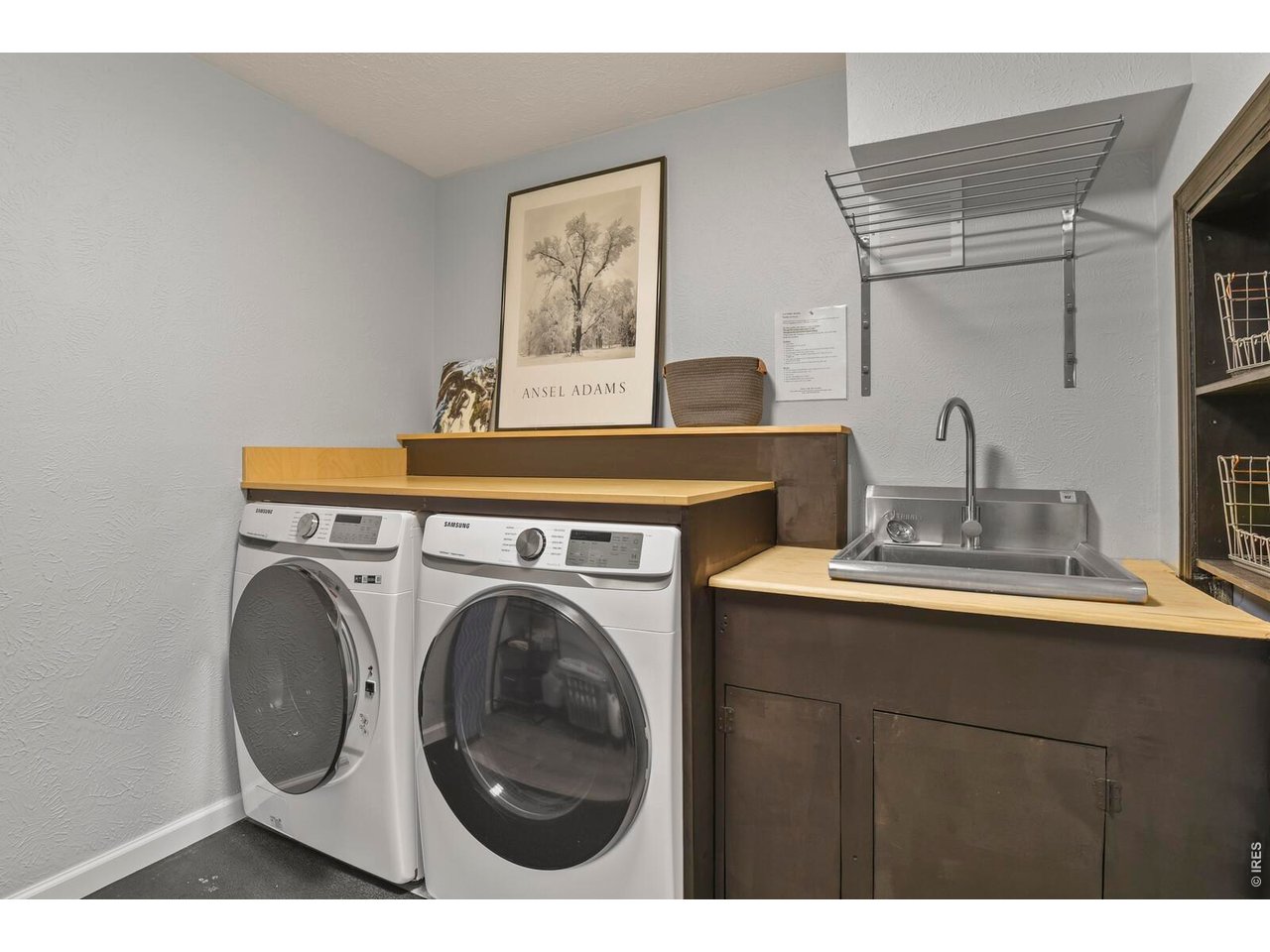 Basement Laundry Room 