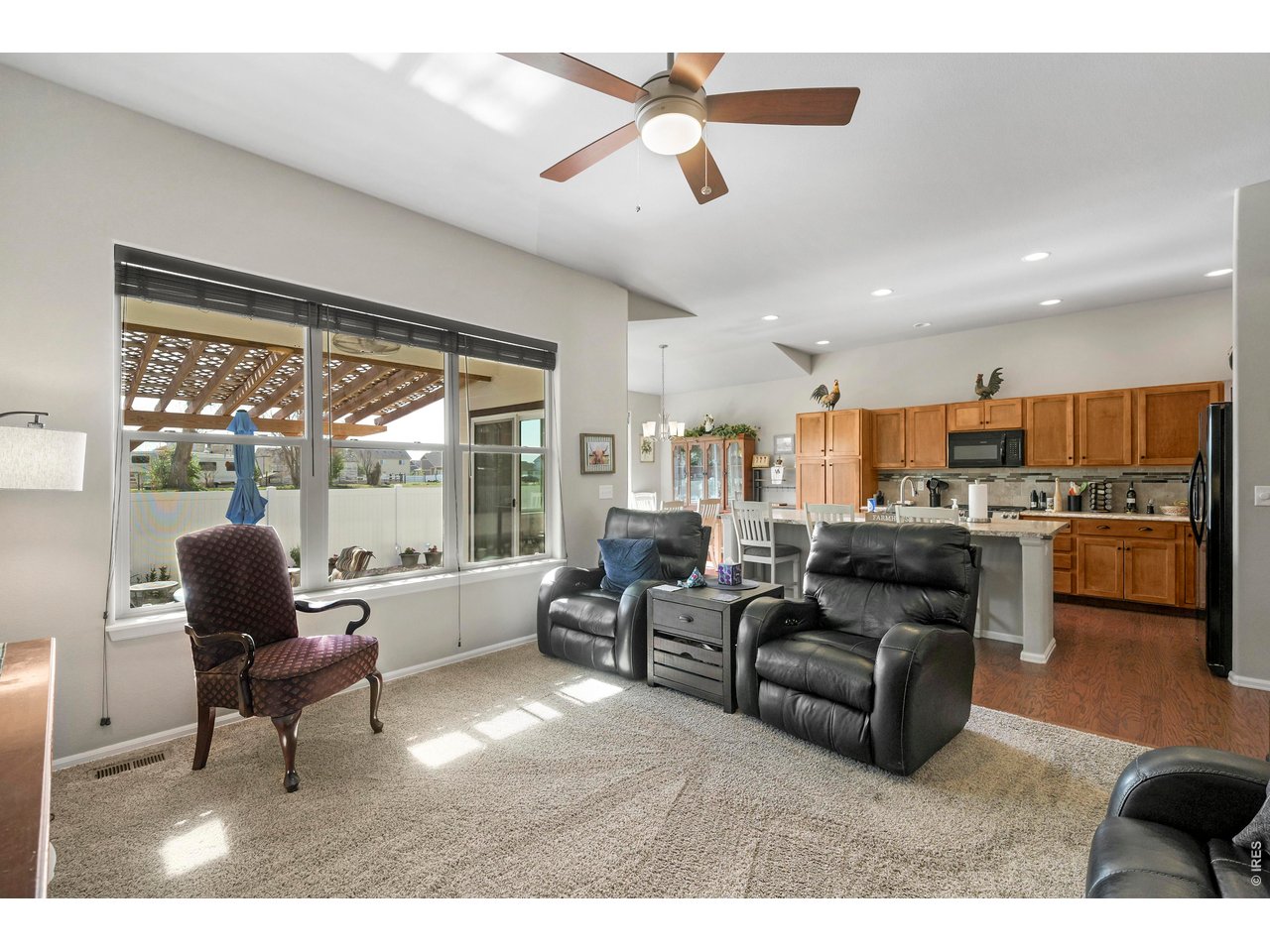 Nice Carpet and Ceiling Fan, Tall Ceilings