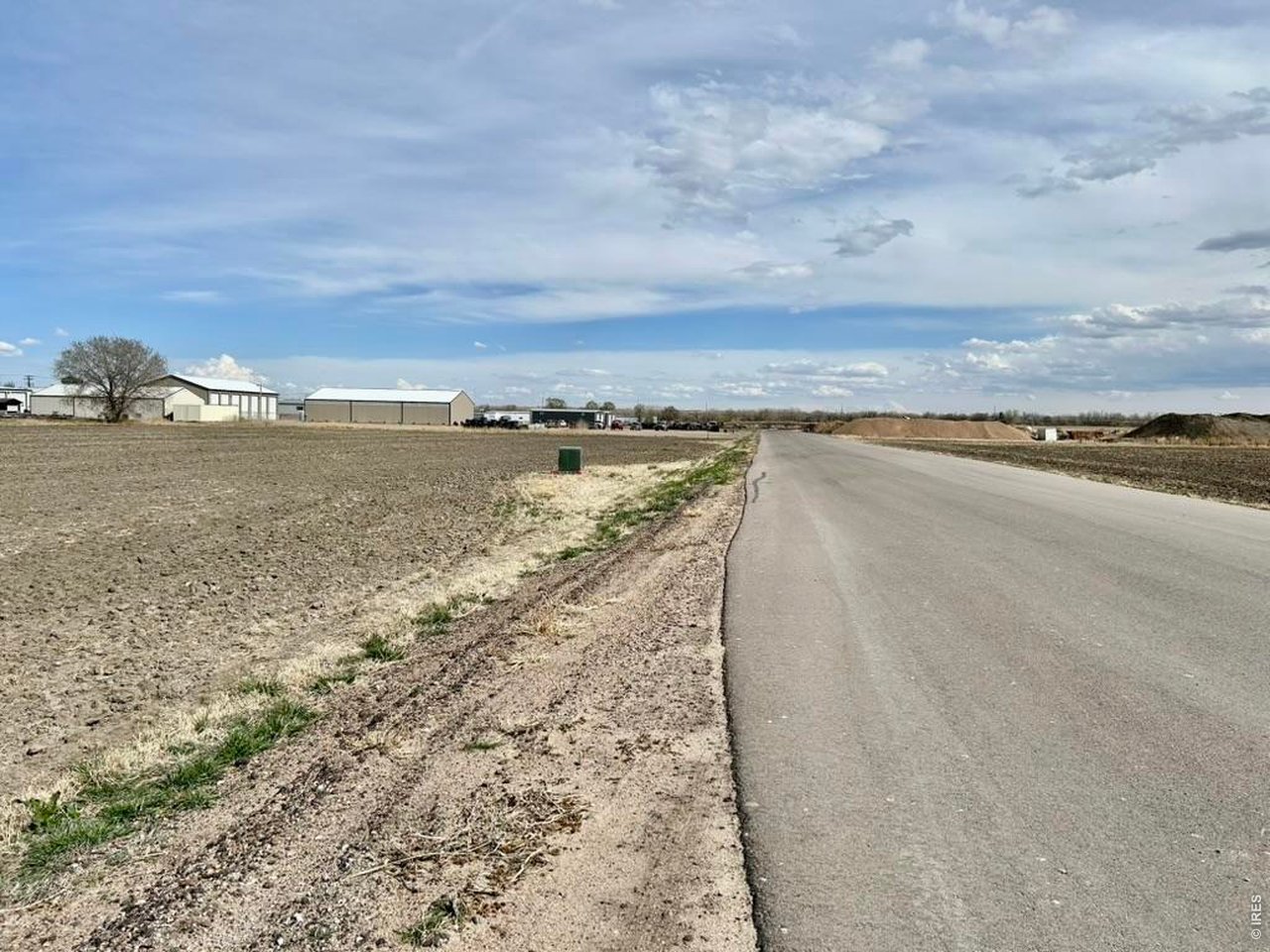 Praved Frontage Road (Jacks Lane)