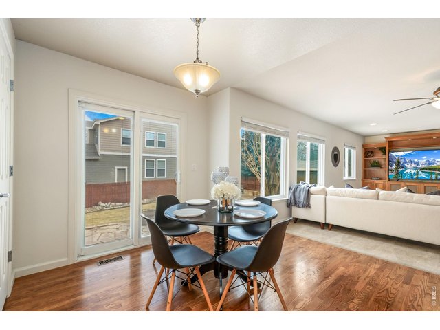 Property Photo 11 Eat in dining area