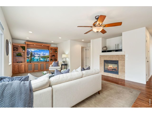 Property Photo 13 Gas fireplace and large living room