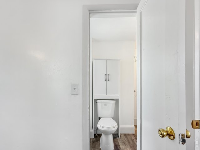 Property Photo 20 Bathroom
