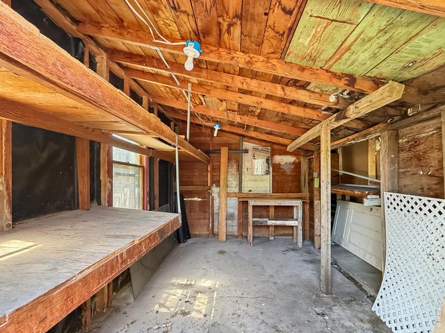 Property Photo 35 Storage for lawn mower/garden tools
